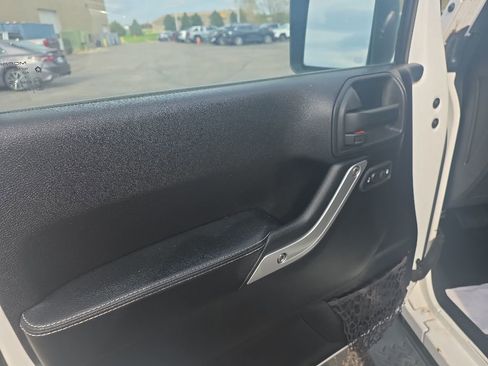 Used 2013 Jeep Wrangler Unlimited Sport AWD/4WD image 15