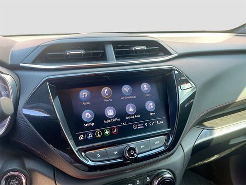 Used 2023 Chevrolet TrailBlazer RS w/ Sun and Liftgate Package image 14