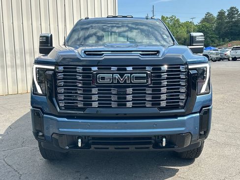 Used 2026 GMC Sierra 2500 Denali Ultimate AWD/4WD image 3