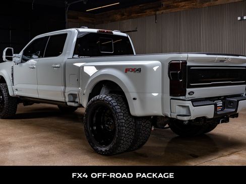 Used 2026 Ford F450 Platinum w/ FX4 Off-Road Package image 7