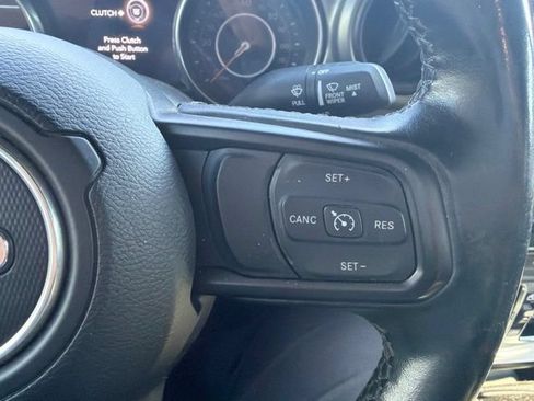 Used 2021 Jeep Gladiator Sport AWD/4WD image 19