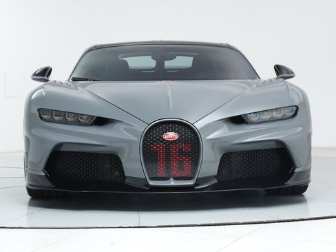 Used 2024 Bugatti Chiron Super Sport image 29