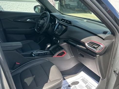 Used 2023 Chevrolet TrailBlazer RS w/ Convenience Package AWD/4WD image 28