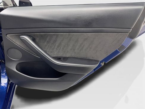 Used 2021 Tesla Model 3 Performance image 42