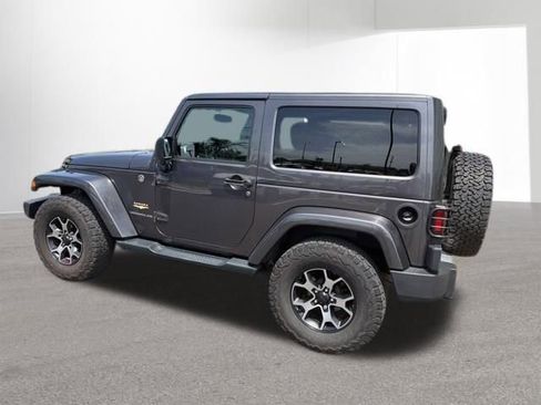 Used 2014 Jeep Wrangler Sahara w/ Connectivity Group AWD/4WD image 10