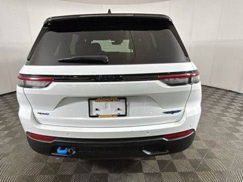 Used 2022 Jeep Grand Cherokee Trailhawk AWD/4WD image 3