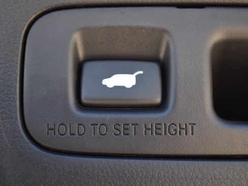 Used 2025 Honda CR-V EX-L image 17