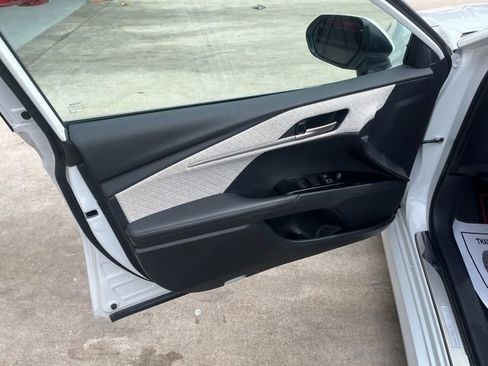 Used 2025 Toyota Camry XLE FWD image 10