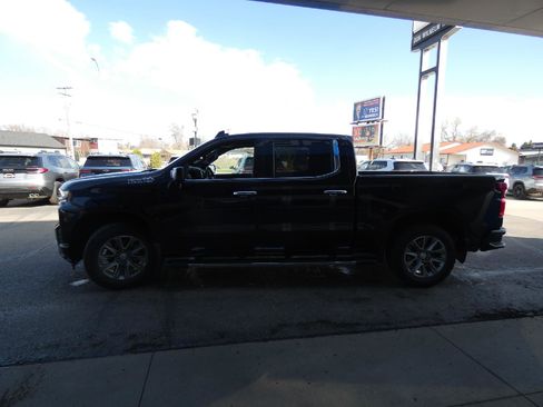 Used 2021 Chevrolet Silverado 1500 High Country w/ Technology Package AWD/4WD image 10