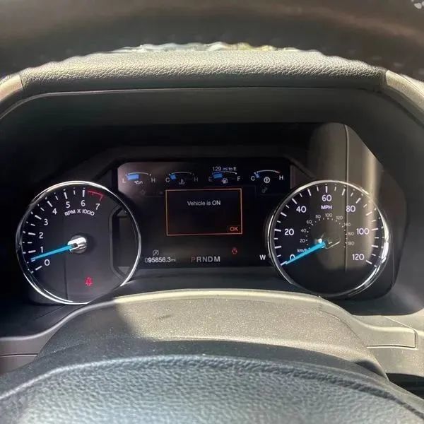 Used 2019 Ford Expedition XLT w/ Equipment Group 202A AWD/4WD image 27