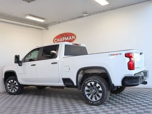 Used 2024 Chevrolet Silverado 2500 Custom w/ Custom Value Package AWD/4WD image 2