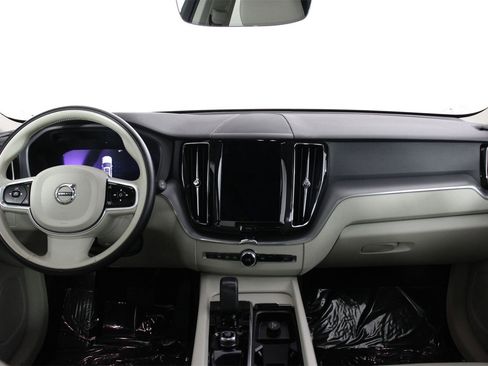 Certified 2023 Volvo XC60 B5 Core w/ Climate Package image 7
