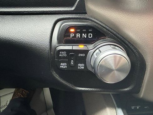 Used 2019 RAM 1500 Laramie w/ Sport Appearance Package AWD/4WD image 28