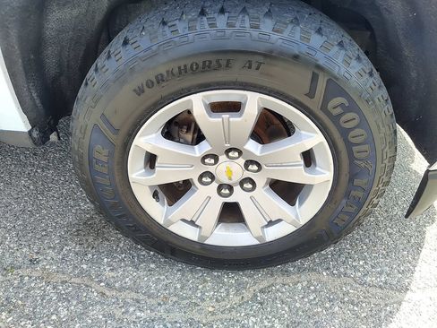 Used 2019 Chevrolet Colorado LT AWD/4WD image 20