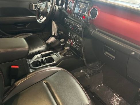 Used 2022 Jeep Gladiator Rubicon w/ Dual Top Group image 17