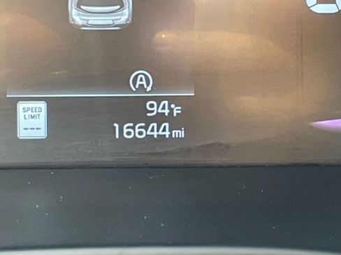 Used 2025 Kia Soul LX w/ LX Technology Package image 40