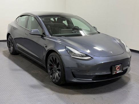 Used 2019 Tesla Model 3 Performance image 4