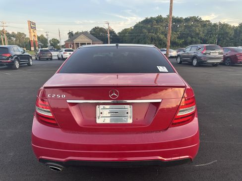 Used 2014 Mercedes-Benz C 250 Sedan image 4