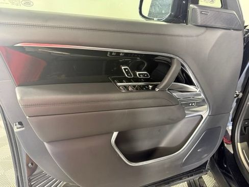 Used 2023 Land Rover Range Rover Long Wheelbase SE AWD/4WD image 34