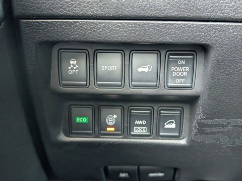 Used 2015 Nissan Rogue SL w/ SL Premium Package image 16