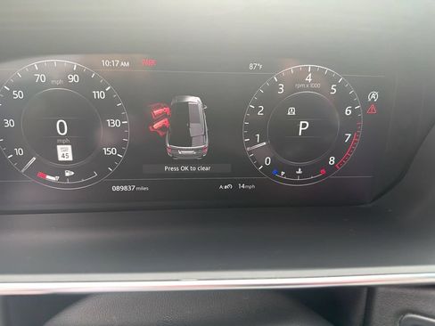 Used 2018 Land Rover Range Rover Sport HSE AWD/4WD image 13