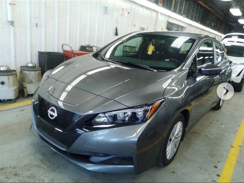 Used 2023 Nissan Leaf S FWD image 2