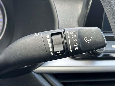 Used 2022 Kia Forte LXS w/ LXS Technology Package FWD image 18