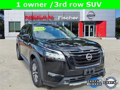 Certified 2022 Nissan Pathfinder SL w/ SL Black Package