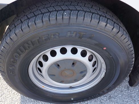 Used 2020 Mercedes-Benz Sprinter 2500 w/ Driver Convenience Package image 17