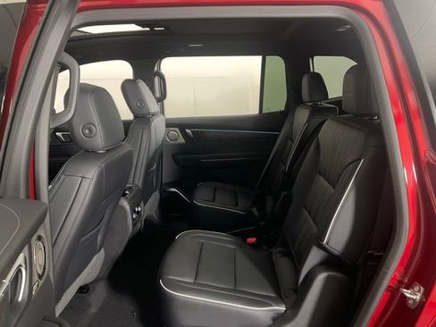 New 2025 Buick Enclave Avenir w/ Super Cruise Package image 34