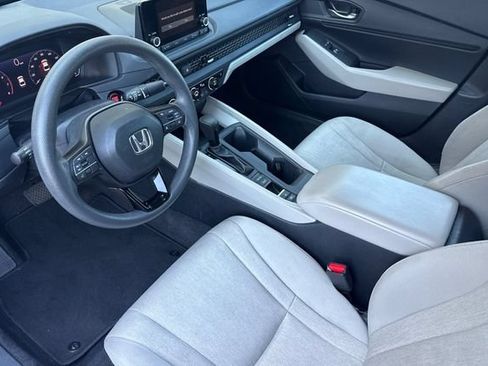 Used 2023 Honda Accord EX image 10