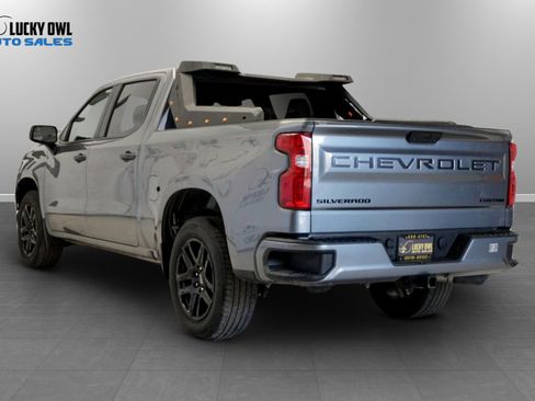 Used 2022 Chevrolet Silverado 1500 Custom w/ LPO, Blackout Package RWD image 5