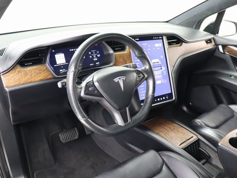 Used 2020 Tesla Model X Long Range image 14