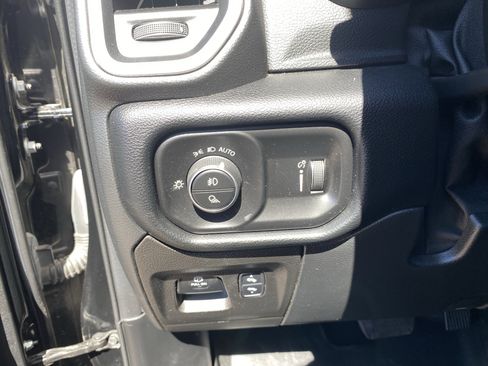 Used 2022 RAM 1500 Big Horn image 19