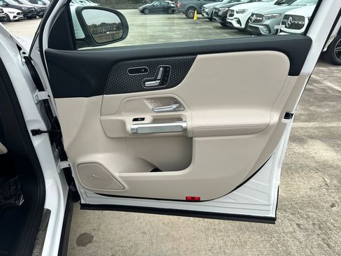 New 2026 Mercedes-Benz GLB 250 image 15