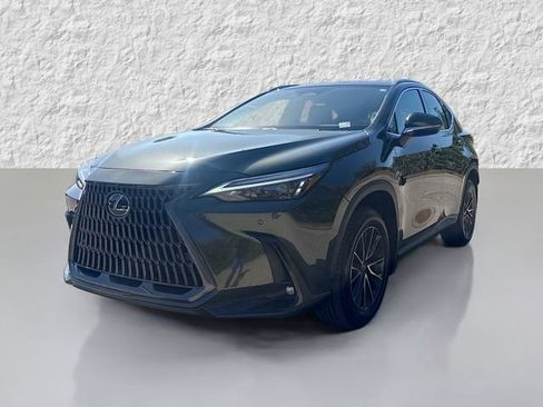 Used 2025 Lexus NX 250 FWD w/ Towing Package (2000 Lbs) image 7