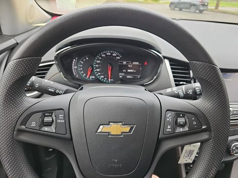 Used 2022 Chevrolet Trax LS w/ Tint and Cruise Package AWD/4WD image 22
