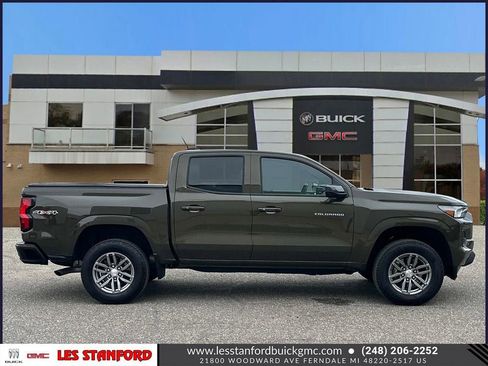 Used 2023 Chevrolet Colorado LT w/ LT Convenience Package II AWD/4WD image 7