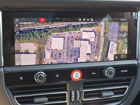 New 2025 Porsche Macan GTS image 15