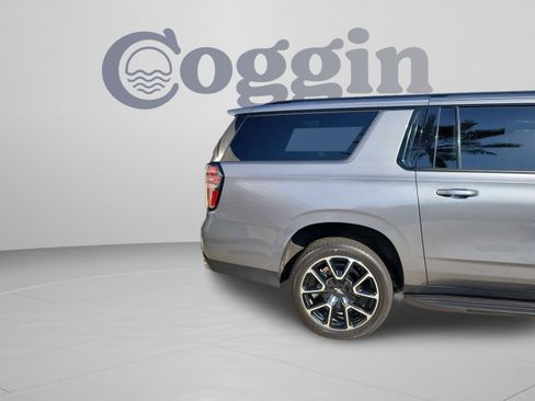 Used 2022 Chevrolet Suburban RST w/ Sport Performance Package AWD/4WD image 30