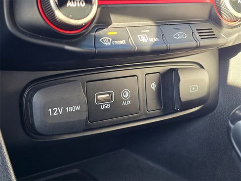 Used 2021 Hyundai Veloster Turbo image 4