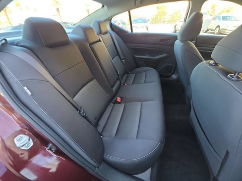 Used 2024 Nissan Altima 2.5 SV FWD image 28