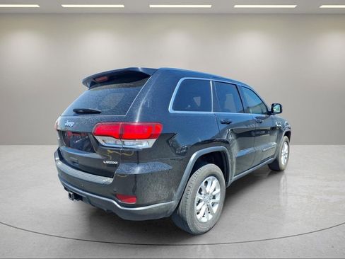 Used 2022 Jeep Grand Cherokee Laredo X AWD/4WD image 3