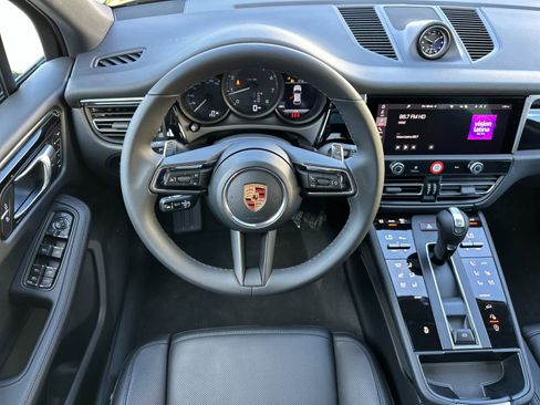 New 2026 Porsche Macan image 15