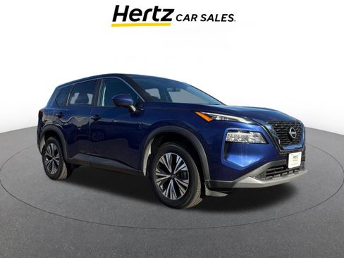 Used 2023 Nissan Rogue SV image 1