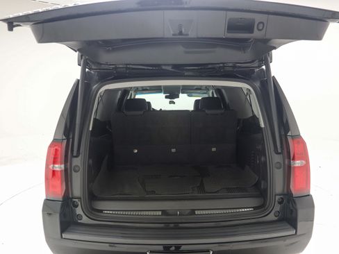 Used 2018 Chevrolet Suburban 3500 LT AWD/4WD image 11