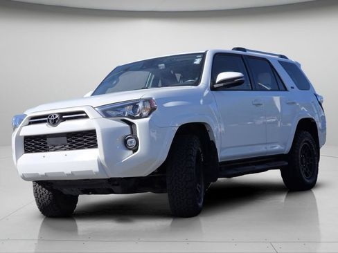 Certified 2021 Toyota 4Runner SR5 Premium w/ Moonroof Package AWD/4WD image 22