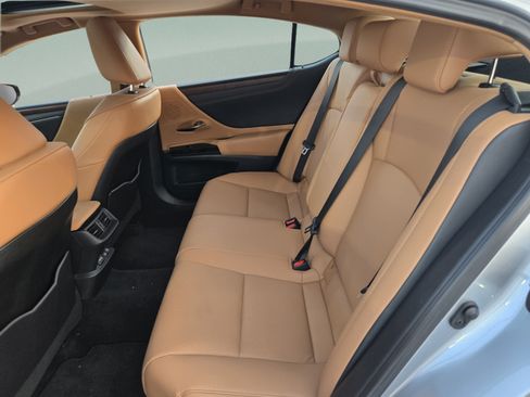 Certified 2023 Lexus ES 350 w/ Premium Package FWD image 18