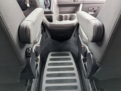 Used 2024 Ford Transit 350 XLT image 39