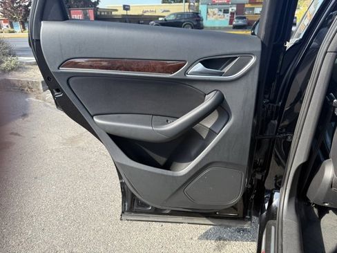 Used 2018 Audi Q3 2.0T Premium Plus w/ Premium Plus Package image 18